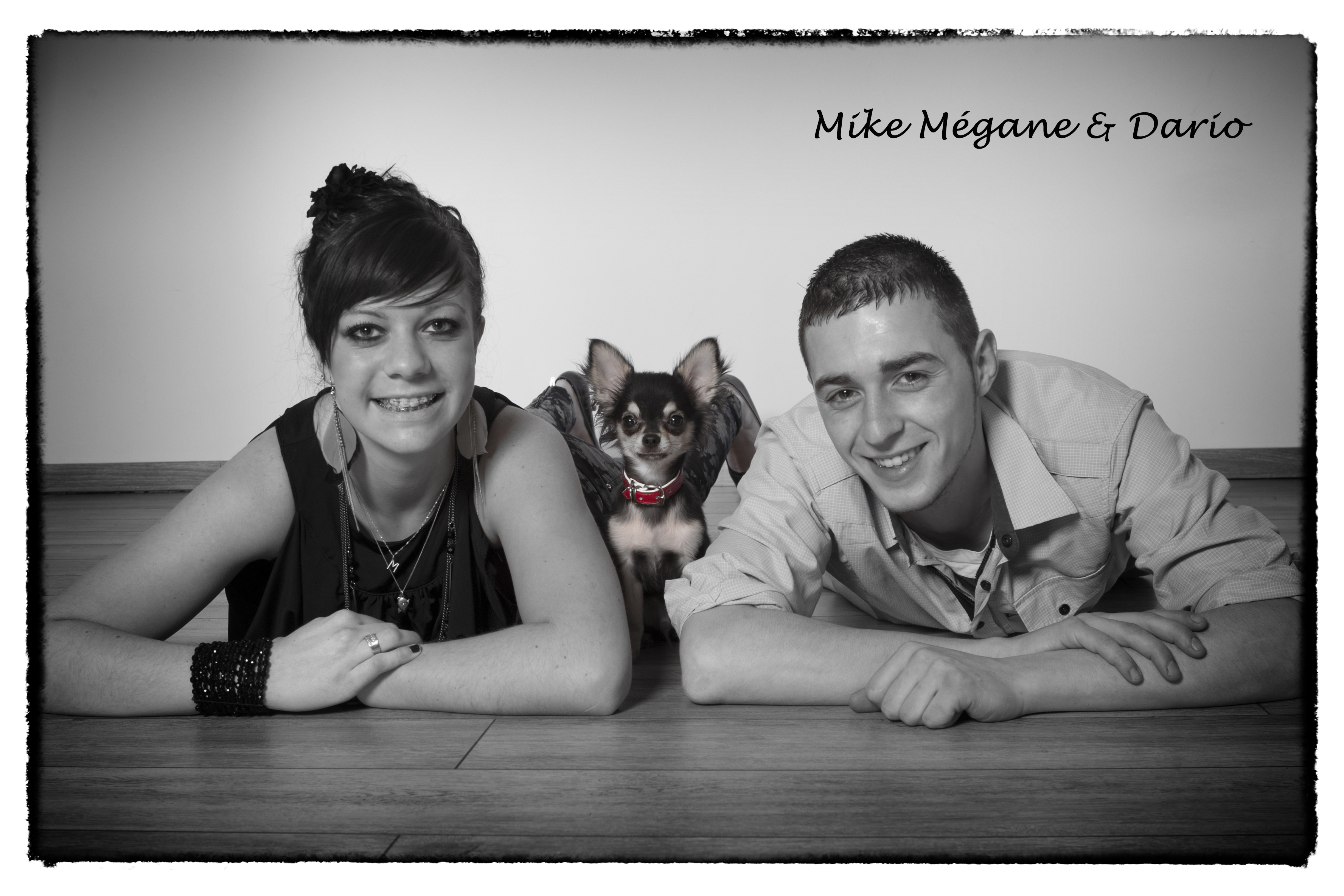 jeune couple sympathique avec le pitbull!!! Dario